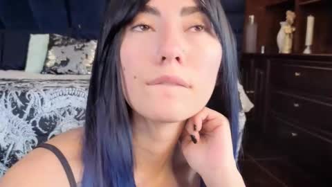 Maria online show from 10/13/25, 07:25