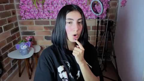 Snapshot of mariagh_ chatting on 04/24/26, 07:16 Maria online show from 04/24/26, 07:16