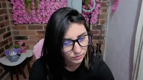 Snapshot of mariagh_ chatting on 04/30/26, 11:42 Maria online show from 04/30/26, 11:42