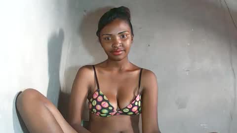 Maria online show from 11/28/25, 04:37