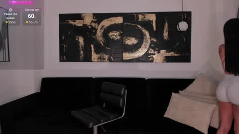 MARIA HERRERA  online show from 01/11/25, 10:51