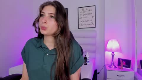 Snapshot of mariam_scott18 chatting on 12/07/24, 01:47 Mariam online show from 12/07/24, 01:47