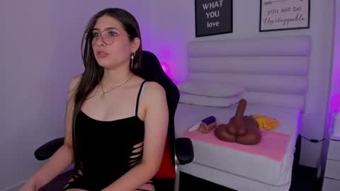 Snapshot of mariam_scott18 chatting on 01/22/25, 01:31 Mariam online show from 01/22/25, 01:31