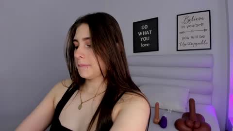Snapshot of mariam_scott18 chatting on 02/05/25, 07:10 Mariam online show from 02/05/25, 07:10