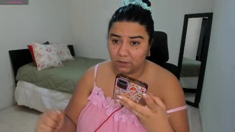 Snapshot of mariamcastillo chatting on 06/01/26, 08:10 Mariam Castiblanco online show from 06/01/26, 08:10