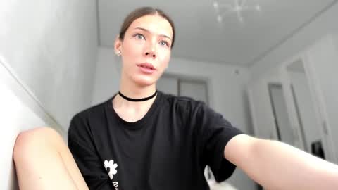 Snapshot of mariamceleste chatting on 07/05/26, 04:47 Mariam online show from 07/05/26, 04:47