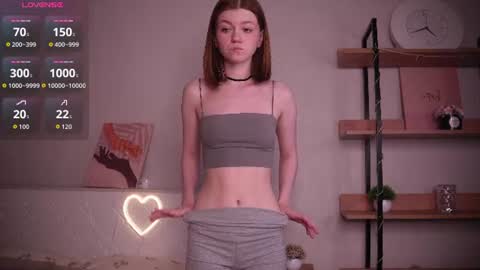 Snapshot of mariamcreedon chatting on 07/13/26, 03:26 My name is Molly this is my first day online show from 07/13/26, 03:26
