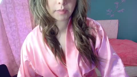 Snapshot of mariamcute_ chatting on 02/17/25, 10:36 M A R I A N A online show from 02/17/25, 10:36