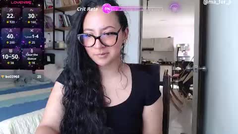 Snapshot of mariamualata chatting on 06/25/26, 06:01 mariamualata online show from 06/25/26, 06:01