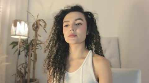 Marian online show from 04/01/26, 01:28