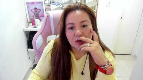 Snapshot of mariana01_m chatting on 07/07/26, 10:52 mariana01_m online show from 07/07/26, 10:52