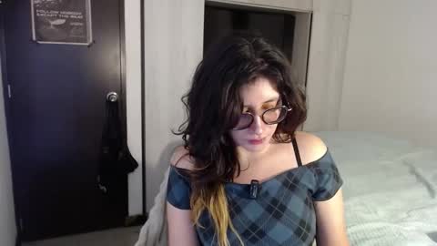 Mariana online show from 11/23/25, 09:25