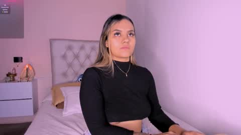 Mariana Roe online show from 03/04/25, 02:49