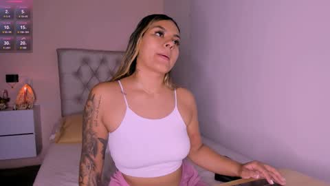 Mariana Roe online show from 03/11/25, 12:54