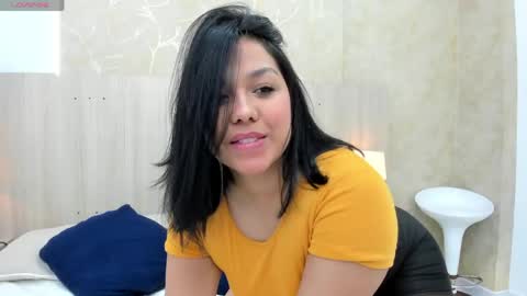 Snapshot of mariana_allen chatting on 05/07/26, 07:52 Mariana Allen online show from 05/07/26, 07:52