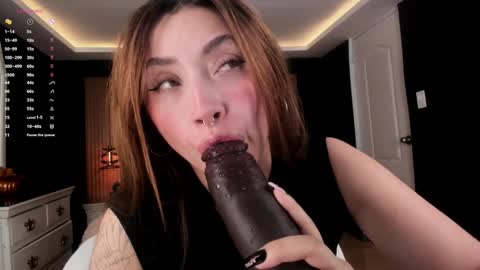 Mariana Castro online show from 01/27/25, 03:37