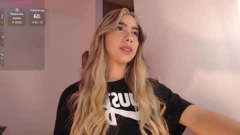 Mariana online show from 09/19/25, 08:42