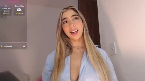 Mariana online show from 09/28/25, 05:18