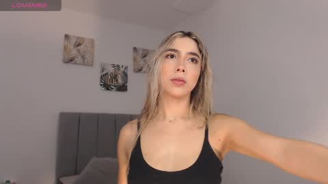 Mariana online show from 04/11/26, 06:34