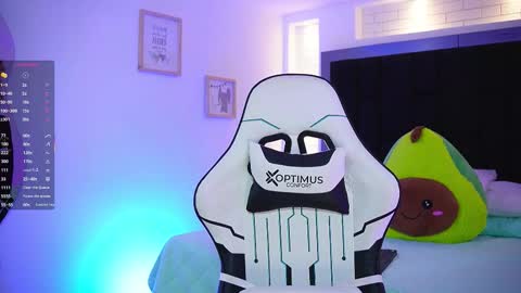 Mariana  online show from 10/14/25, 07:03