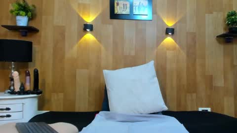 Mariana Angel online show from 01/11/25, 04:03