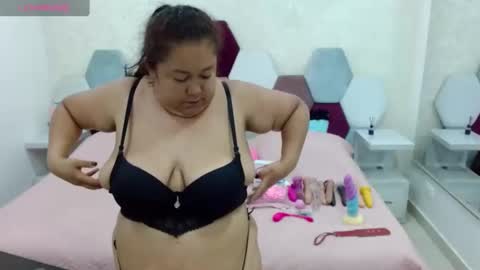 Snapshot of marianabbw_ chatting on 01/12/25, 07:10 mariana online show from 01/12/25, 07:10