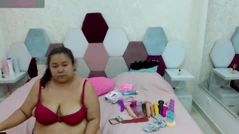 Snapshot of marianabbw_ chatting on 02/10/25, 01:35 mariana online show from 02/10/25, 01:35