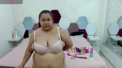 Snapshot of marianabbw_ chatting on 02/10/25, 09:58 mariana online show from 02/10/25, 09:58