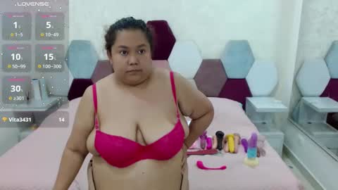 Snapshot of marianabbw_ chatting on 03/01/25, 10:10 mariana online show from 03/01/25, 10:10