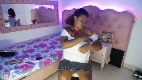 Mariana online show from 02/18/26, 08:49