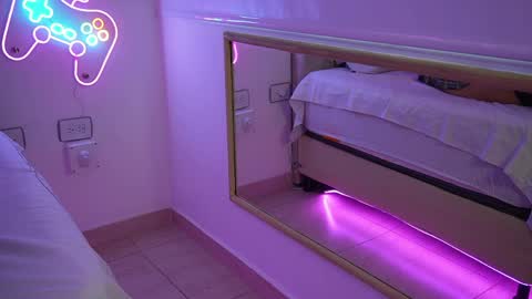 marianagiraldo_ online show from 04/28/26, 11:26