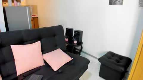 Mariana online show from 11/16/25, 11:16