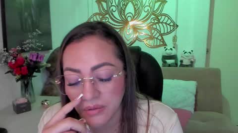 Mariana Lopez online show from 02/11/25, 06:08