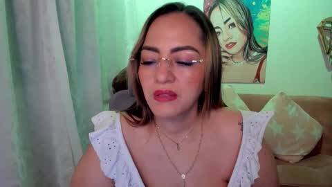 Mariana Lopez online show from 10/12/25, 12:31