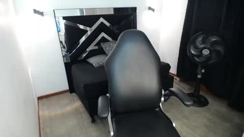 Snapshot of marianarojas_ chatting on 04/22/26, 08:50 Mariana online show from 04/22/26, 08:50