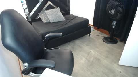 Snapshot of marianarojas_ chatting on 05/19/26, 07:15 Mariana online show from 05/19/26, 07:15