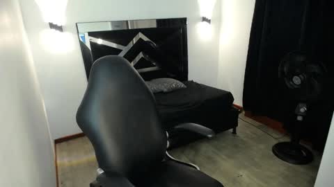 Snapshot of marianarojas_ chatting on 06/05/26, 05:58 Mariana online show from 06/05/26, 05:58