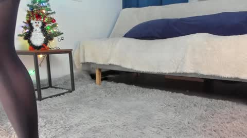 Snapshot of marianavargas20 chatting on 12/10/24, 01:33 Mariana Vargas online show from 12/10/24, 01:33