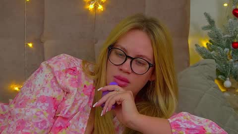 Maria online show from 01/13/25, 03:34