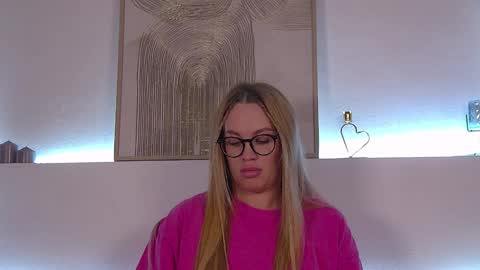 Maria online show from 01/28/25, 01:38