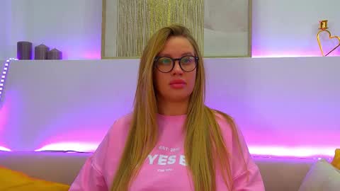 Maria online show from 02/10/25, 01:24