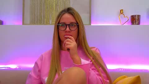 Maria online show from 02/10/25, 04:41