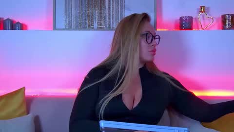 Maria online show from 02/12/25, 06:40