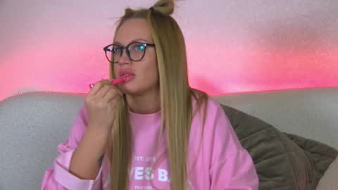 Maria online show from 02/26/25, 01:19