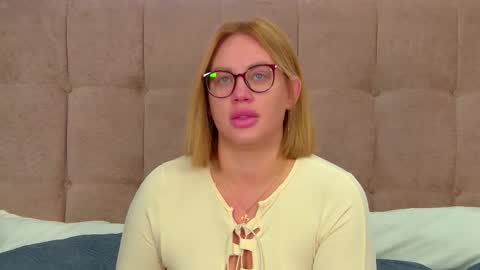 Maria online show from 09/18/25, 06:26