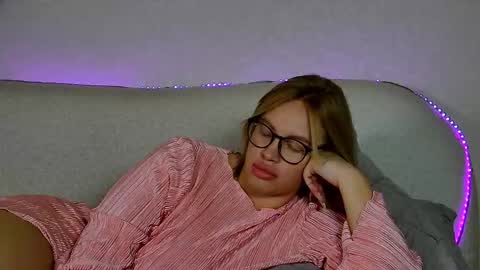 Maria online show from 09/26/25, 07:12