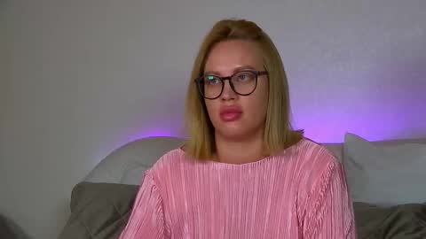 Maria online show from 10/19/25, 06:19