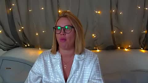 Maria online show from 10/26/25, 06:25