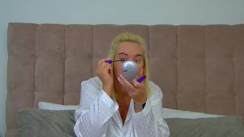 Maria online show from 02/12/26, 07:03