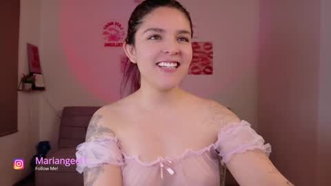 mariangeel_ online show from 10/24/25, 12:30